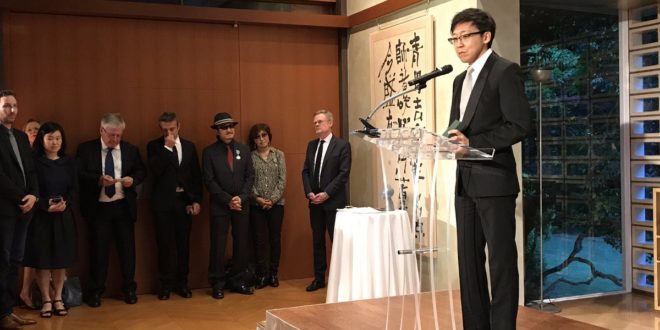 Akira Toriyama reçoit la médaille de Chevalier de l'Ordre des Arts et des Lettres